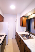 1824 Mears Ave in Cincinnati, OH - Foto de edificio - Building Photo