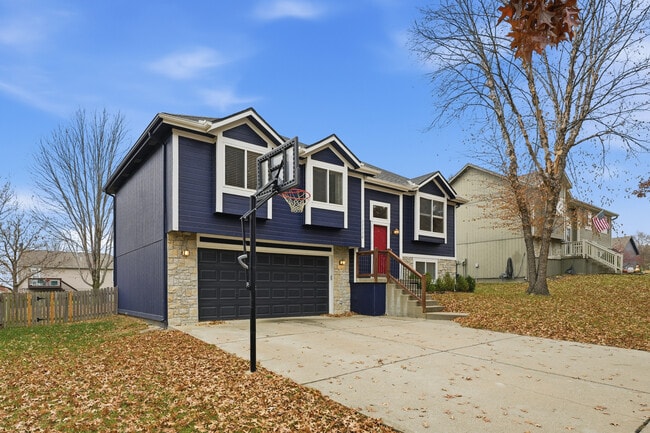 11516 N Windsor Ave in Kansas City, MO - Building Photo - Building Photo