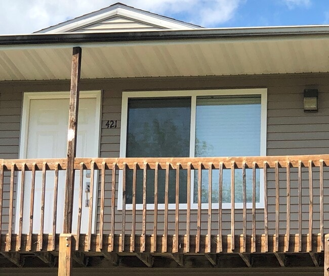 421 W Zeller St North Liberty, IA Rental Homes and Apartments for Rent
