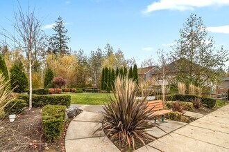 10213 6th Pl SE in Lake Stevens, WA - Building Photo - Building Photo