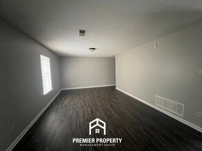 4603 Addington Dr in Memphis, TN - Foto de edificio - Building Photo