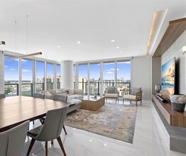 300 Sunny Isles Blvd, Unit 4-2207 in Sunny Isles Beach, FL - Building Photo - Building Photo