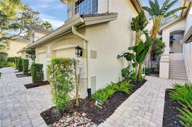 27031 Lake Harbor Ct in Bonita Springs, FL - Building Photo - Building Photo