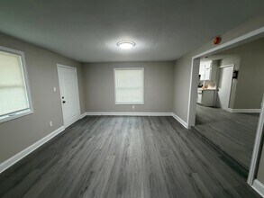 5109 Maywood Dr in Houston, TX - Building Photo - Building Photo