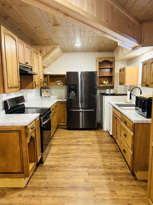 446 Cottage Dr-Unit -B in Gatlinburg, TN - Building Photo