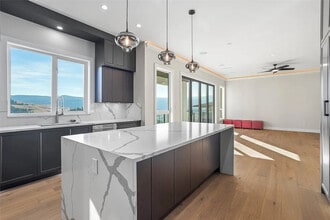 647 Carnoustie Dr in Kelowna, BC - Building Photo - Building Photo