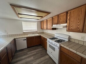 431 S Jacobs Ct in Ridgecrest, CA - Building Photo - Building Photo