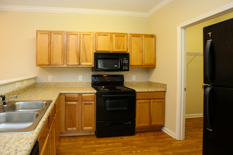 Legacy Apartment Homes in Brunswick, GA - Foto de edificio - Interior Photo