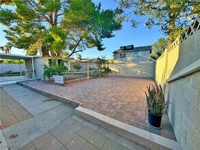 6388 Mockingbird Ln in Las Vegas, NV - Building Photo - Building Photo