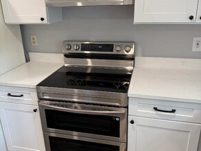 5085 Village Green Way in Alpharetta, GA - Building Photo - Building Photo