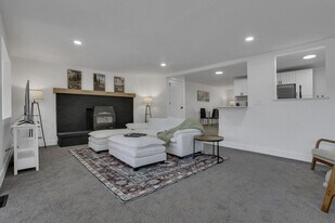 4260 Sitterley Rd NW in Canal Winchester, OH - Building Photo