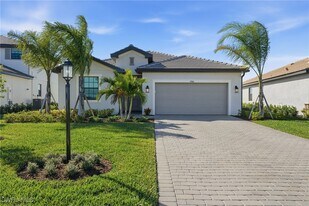 19306 Hinkley Dr in Estero, FL - Building Photo