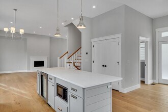 27 Woodbine St in Somerville, MA - Building Photo - Building Photo