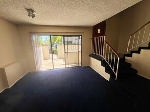 109 E Rosewood Ct in Ontario, CA - Building Photo - Building Photo