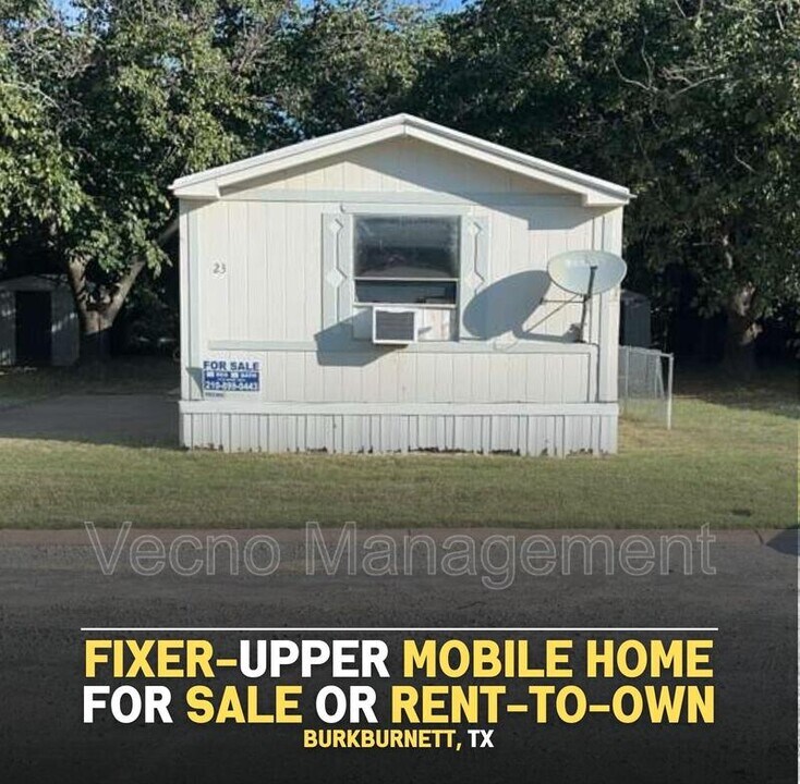 201 S Preston Rd in Burkburnett, TX - Building Photo