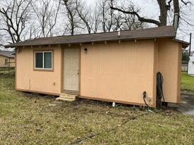 2500 Pennington St in Houston, TX - Building Photo