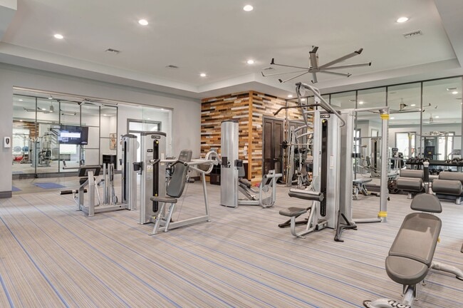 Cortland Hollywood in Hollywood, FL - Building Photo - Building Photo