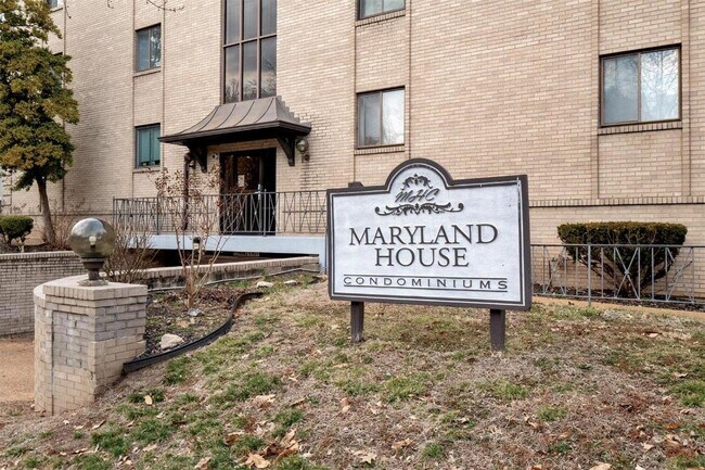 4355 Maryland Ave in St. Louis, MO - Building Photo - Building Photo
