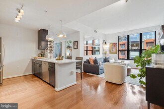 1001 L St NW in Washington, DC - Foto de edificio - Building Photo