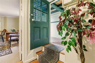 56 Bateman Ave in Newport, RI - Building Photo - Building Photo