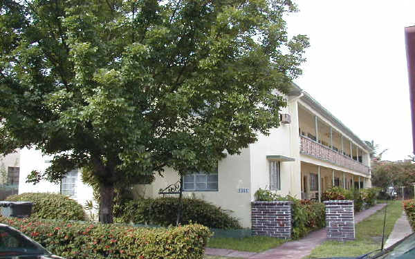 1551 Lenox Ave Apt 5