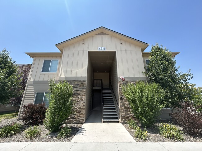 4817 Continental Ln, Unit 103