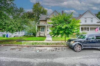 304 Collins Ave in Baltimore, MD - Building Photo - Building Photo