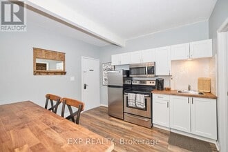 4675 Queen St in Niagara Falls, ON - Building Photo - Building Photo