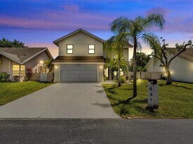 531 NW 207th Ave in Pembroke Pines, FL - Building Photo
