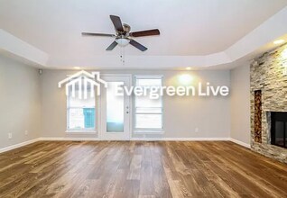 624 NW 142nd St in Edmond, OK - Building Photo - Building Photo