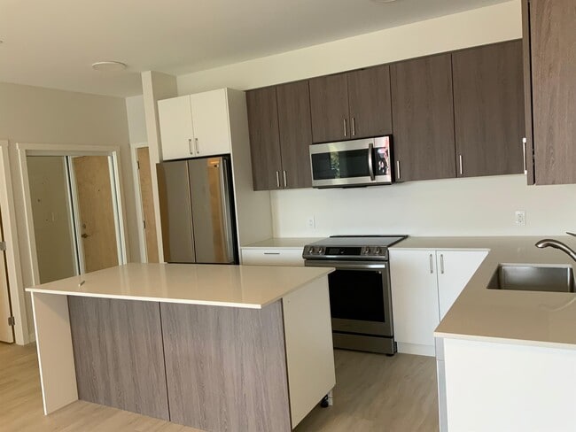 property at 810-810 Orono Ave