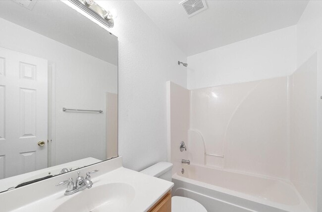10441 Hugue Way in Charlotte, NC - Building Photo - Building Photo