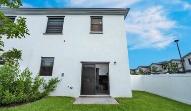 20366 NW 4th Ave in Miami, FL - Building Photo - Building Photo