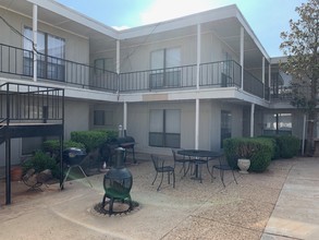 Oak Terrace Apartments in Littlefield, TX - Foto de edificio - Building Photo