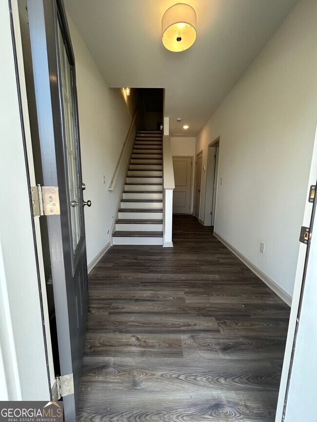 9 Mercury Ln in Newnan, GA - Foto de edificio - Building Photo