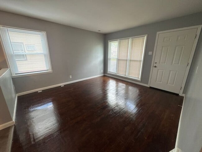 10435 Balmoral Dr in St. Louis, MO - Building Photo - Building Photo