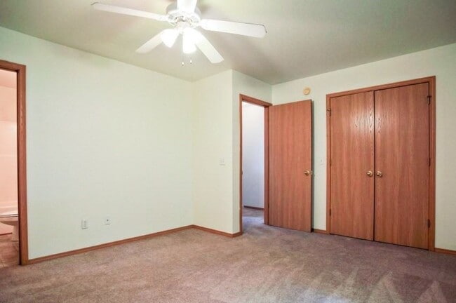 Hidden Lake Townhomes in Springdale, AR - Building Photo - Building Photo