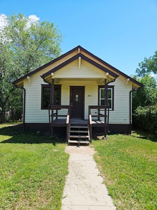 814 Silver St in Rapid City, SD - Building Photo