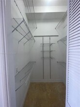 1805 Ponce de Leon Blvd, Unit 633 in Coral Gables, FL - Building Photo - Building Photo