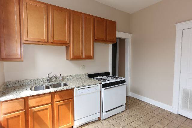 1400 W Erie St, Unit 3 in Chicago, IL - Building Photo - Building Photo