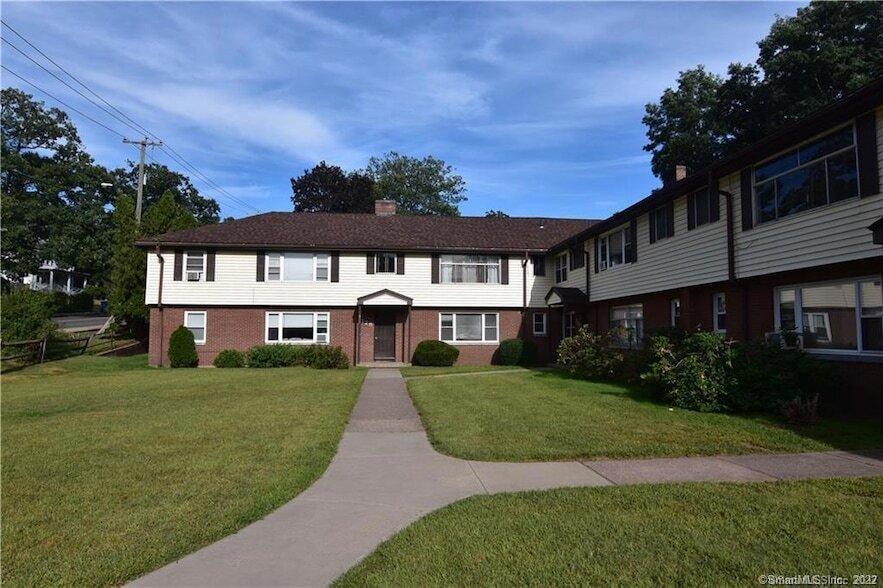 128 Park St in Manchester, CT - Building Photo