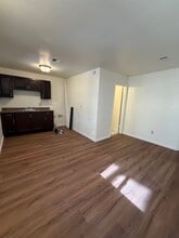 305 Marguerite Ave-Unit -Unit C in Wilmerding, PA - Building Photo - Building Photo