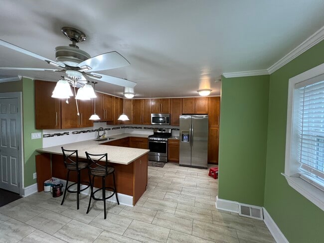 3008 Secane Dr in Philadelphia, PA - Building Photo - Building Photo