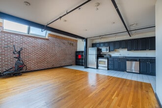 325 Myrtle Ave in Bridgeport, CT - Building Photo - Building Photo