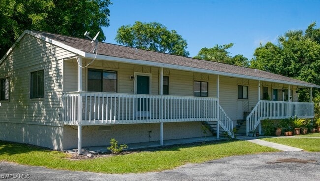 2455 Thomasson Dr in Naples, FL - Building Photo - Building Photo