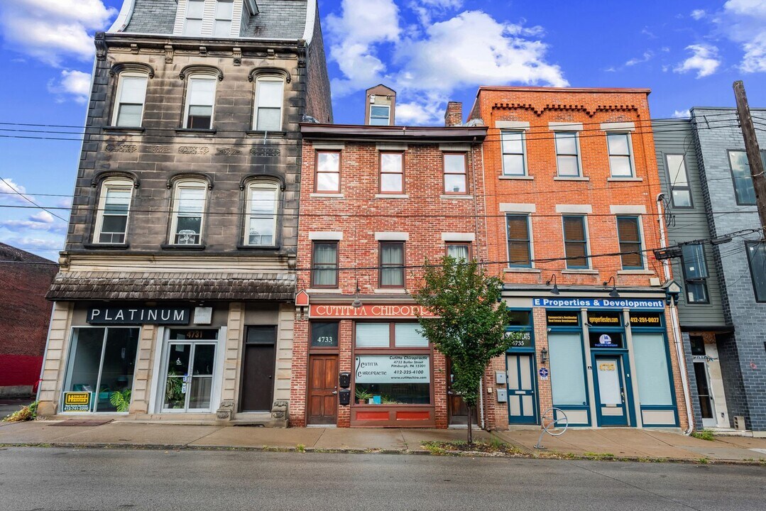 4733 Butler St in Pittsburgh, PA - Foto de edificio