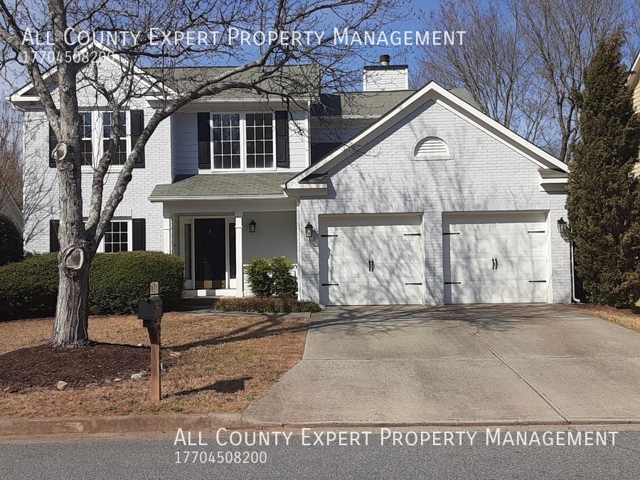 2480 Cogburn Ridge Rd in Alpharetta, GA - Building Photo