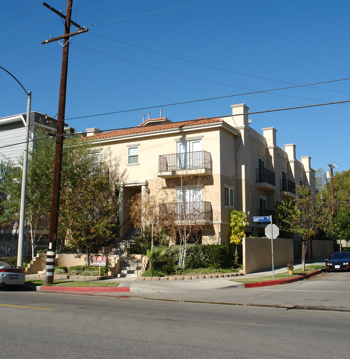 10833-10835 Camarillo St in North Hollywood, CA - Building Photo