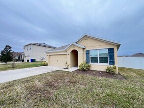 9727 Pepper Tree Trl in Wildwood, FL - Building Photo - Building Photo