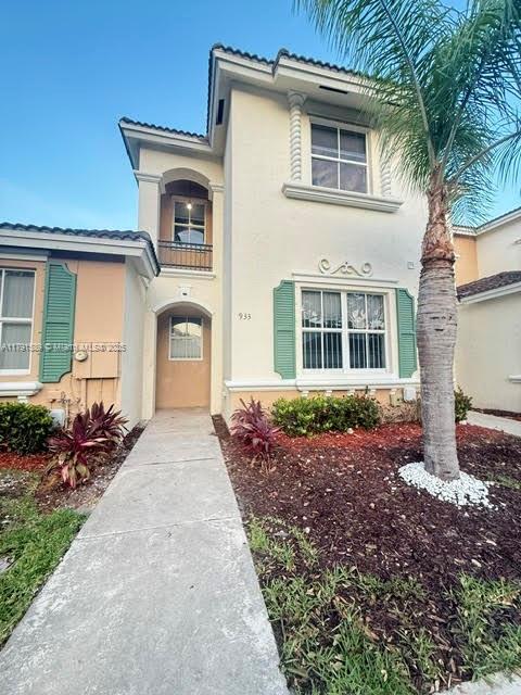 933 NE 42nd Pl in Homestead, FL - Building Photo